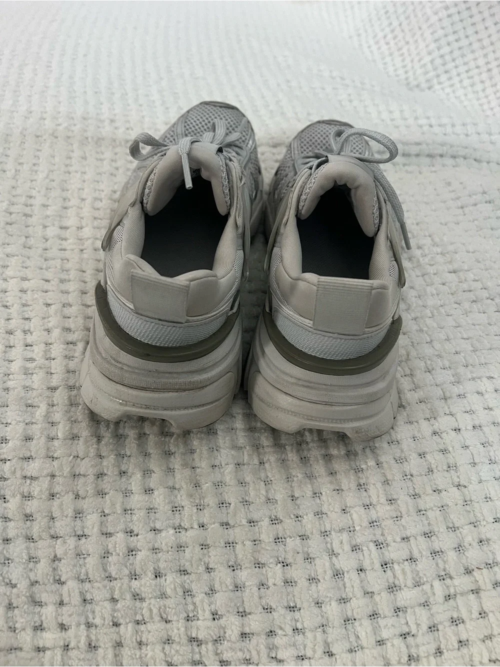 Nike Women’s V2K Run Shoes size 6